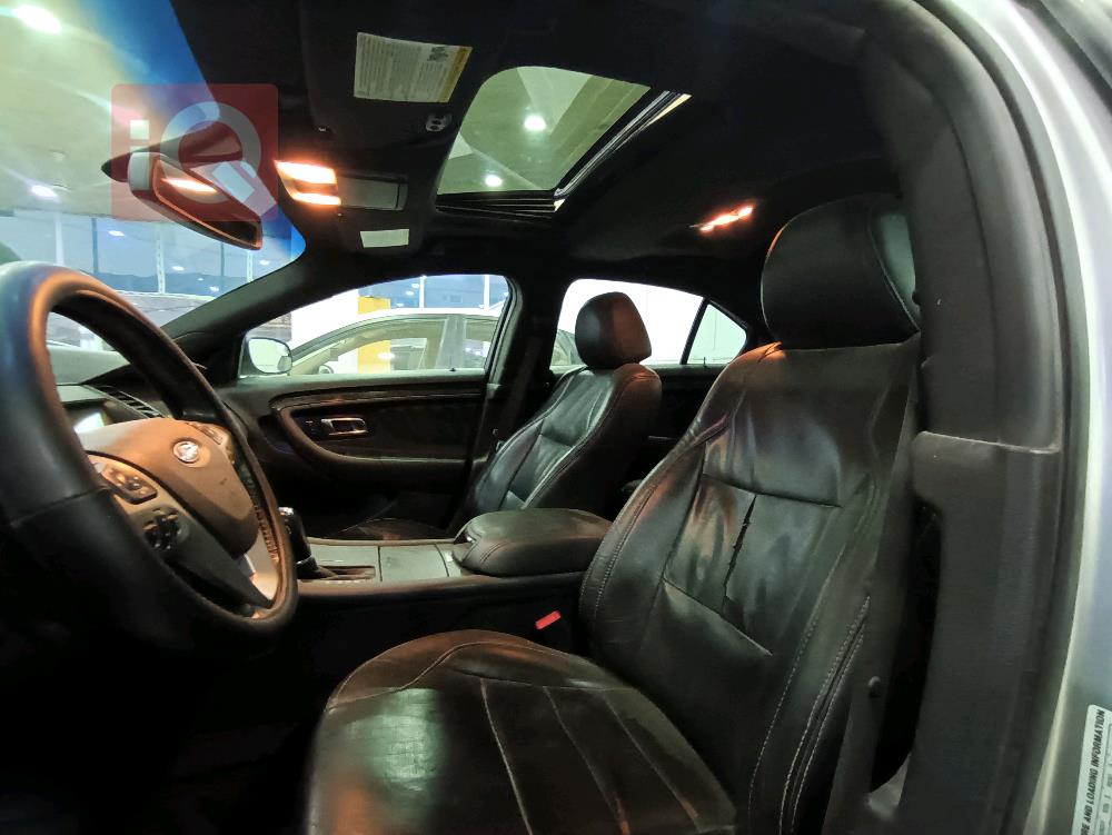 Ford Taurus